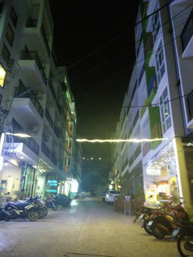 White Sky Boutique Hotel Patong Exterior foto
