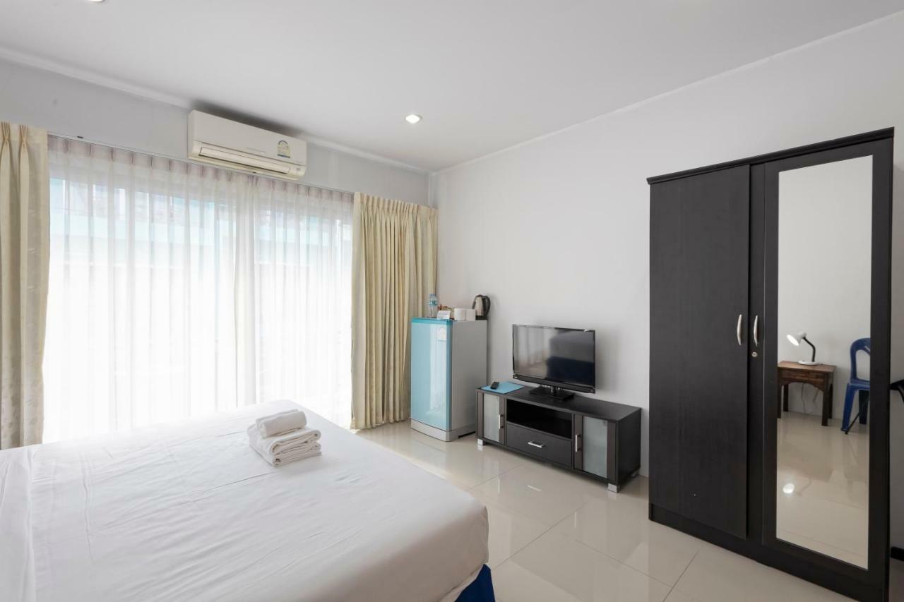 White Sky Boutique Hotel Patong Exterior foto
